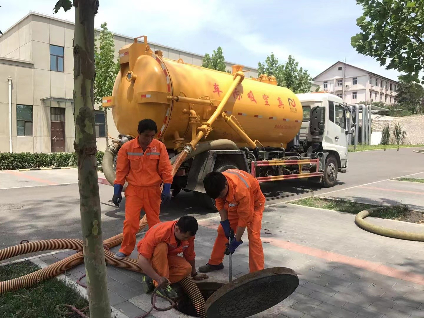 北海化粪池清理与5-8吨吸粪车施工效率分析